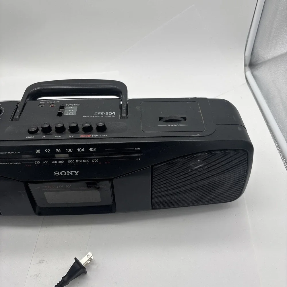 Vintage Sony CFS-204 Raido Dual Cassette Recorder  Boombox. Tape Needs Repair.
